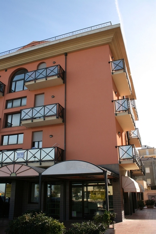 Imagen general del Hotel Residenza Sol Holiday. Foto 2