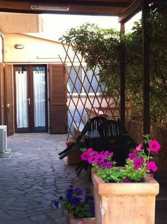 Imagen de la habitación del Hotel Residenza Turistico Alberghiera Corallo. Foto 5
