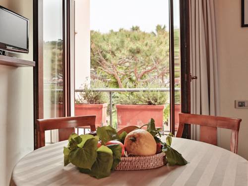 Imagen de la habitación del Hotel Residenza Turistico Alberghiera Corallo. Foto 12