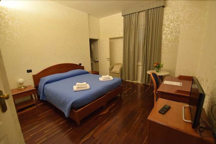Imagen de la habitación del Hotel Residenza Villa Duse. Foto 14