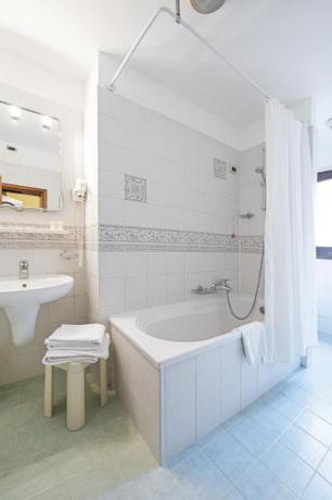 Imagen de la habitación del Hotel Residenza d'Epoca San Cassiano. Foto 6