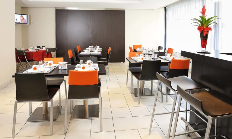 Imagen del bar/restaurante del Hotel Residhome Appart Nancy Lorraine. Foto 6