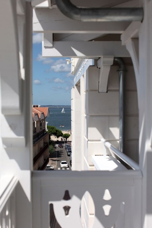 Imagen de la habitación del Hotel Residhome Arcachon Plazza. Foto 14