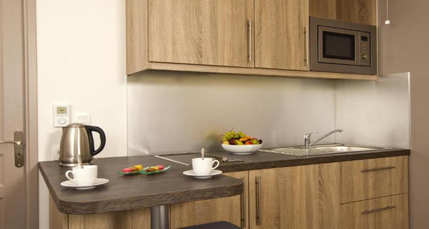 Imagen de los interiores del Hotel Residhome Bordeaux. Foto 4