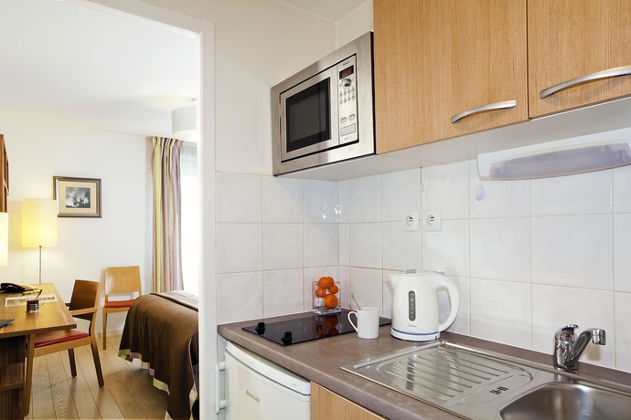 Imagen de la habitación del Hotel Residhome Bures La Guyonnerie. Foto 8