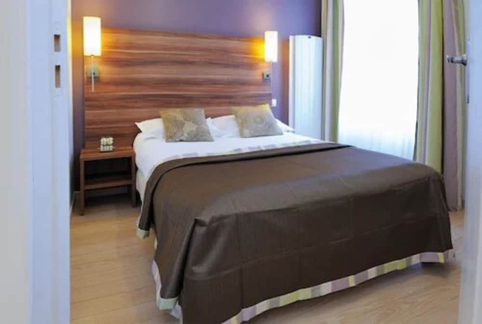 Imagen de la habitación del Hotel Residhome Bures La Guyonnerie. Foto 9