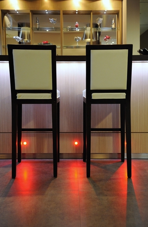 Imagen del bar/restaurante del Hotel Residhome Caserne De Bonne. Foto 2