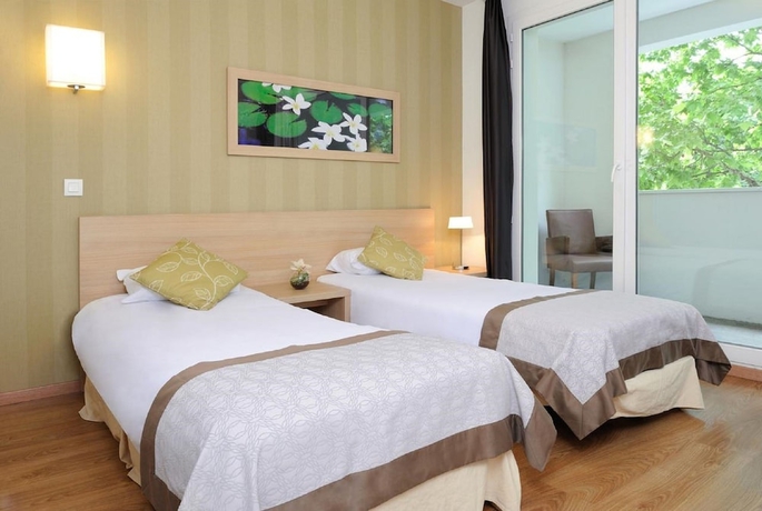 Imagen de la habitación del Hotel Residhome Clermont Ferrand Gergovia. Foto 11