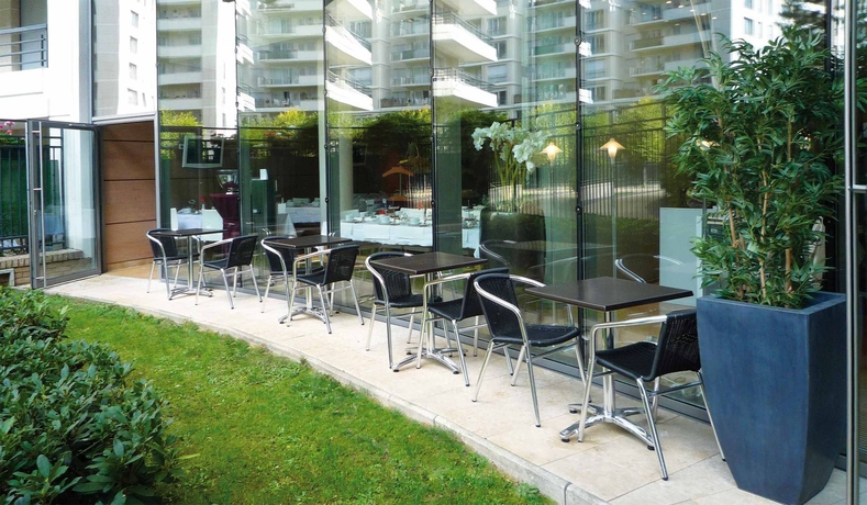 Imagen del bar/restaurante del Hotel Residhome Courbevoie La Défense. Foto 5