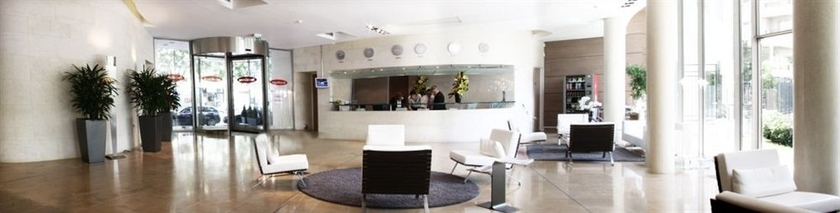 Imagen de los interiores del Hotel Residhome Courbevoie La Défense. Foto 12