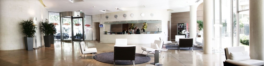 Imagen de los interiores del Hotel Residhome Courbevoie La Défense. Foto 14