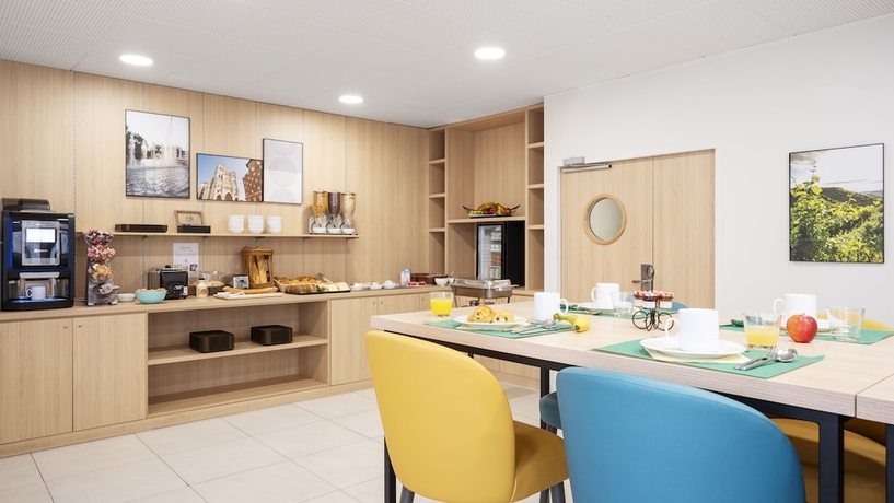 Imagen del bar/restaurante del Hotel Residhome Dijon Cité des vignes. Foto 2