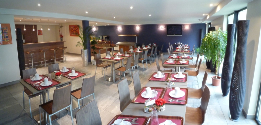 Imagen del bar/restaurante del Hotel Residhome Metz Lorraine. Foto 5