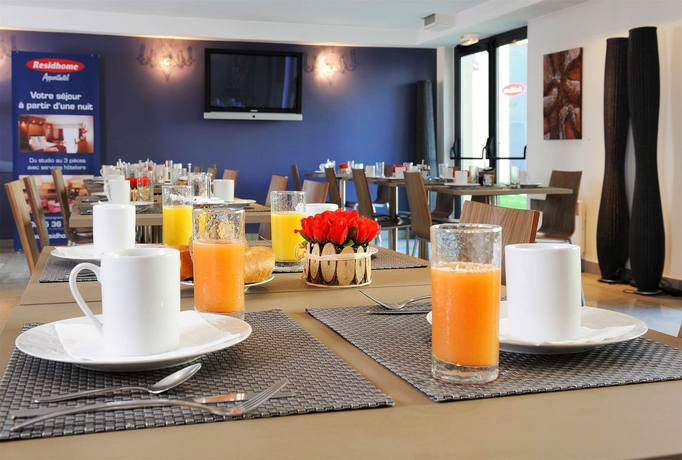 Imagen del bar/restaurante del Hotel Residhome Metz Lorraine. Foto 8