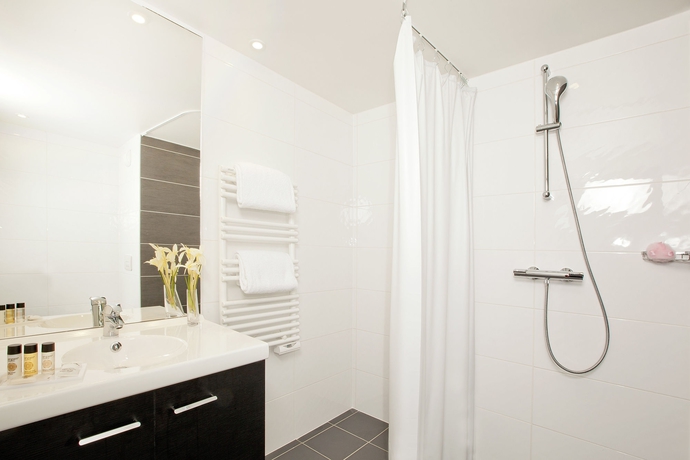 Imagen de la habitación del Hotel Residhome Nanterre la Defense. Foto 4