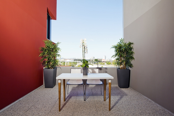 Imagen de los exteriores del Hotel Residhome Nanterre la Defense. Foto 12