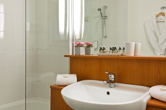 Imagen de la habitación del Hotel Residhome Nice Promenade. Foto 2