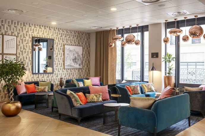 Imagen del bar/restaurante del Hotel Residhome Paris Clamart. Foto 10