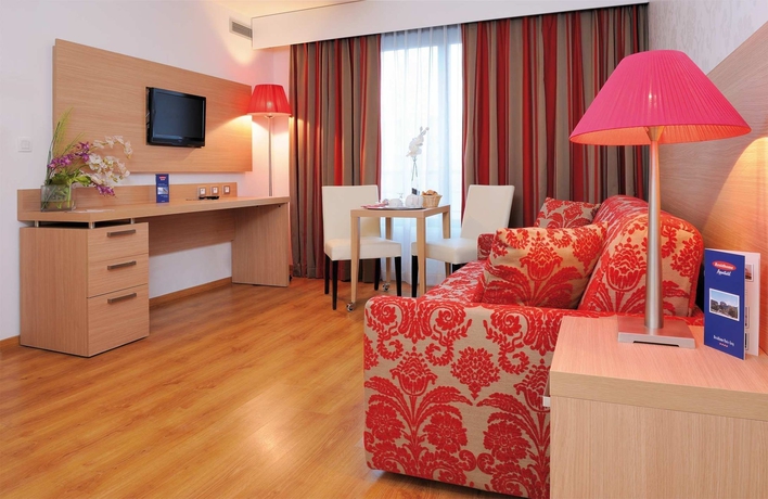 Imagen de los interiores del Hotel Residhome Paris Evry. Foto 14