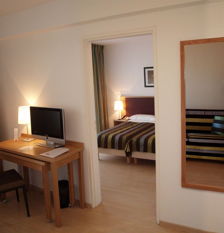 Imagen de la habitación del Hotel Residhome Paris Massy. Foto 12