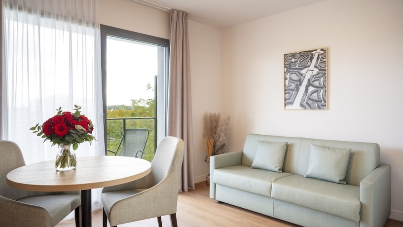 Imagen de la habitación del Hotel Residhome Paris Senart. Foto 11