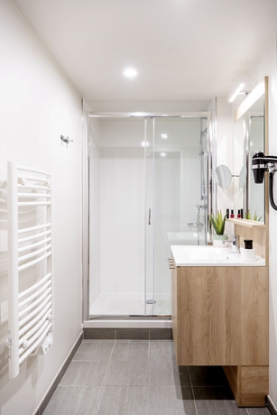 Imagen de la habitación del Hotel Residhome Saint Ouen. Foto 13