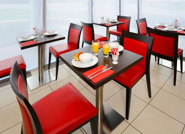 Imagen del bar/restaurante del Hotel Residhome Toulouse Occitania. Foto 4