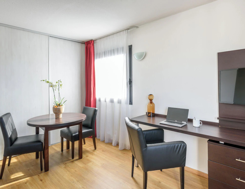 Imagen de la habitación del Hotel Residhome Toulouse Tolosa. Foto 12
