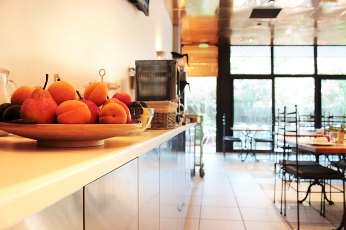 Imagen del bar/restaurante del Hotel Residhotel Grand Prado. Foto 6