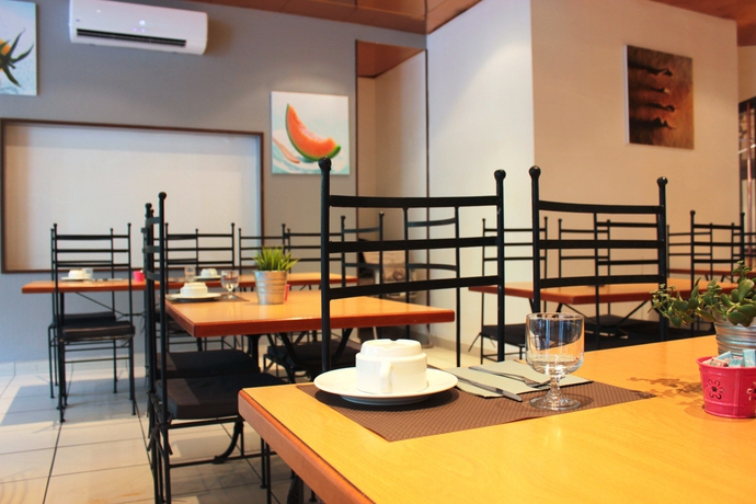 Imagen del bar/restaurante del Hotel Residhotel Grand Prado. Foto 8