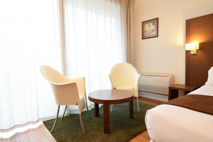 Imagen de la habitación del Hotel Residhotel Impérial Rennequin. Foto 12