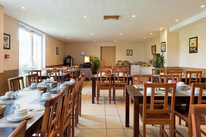 Imagen del bar/restaurante del Hotel Residhotel Les Hauts D'andilly. Foto 5