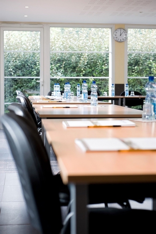 Imagen de los interiores del Hotel Residhotel Les Hauts D'andilly. Foto 16