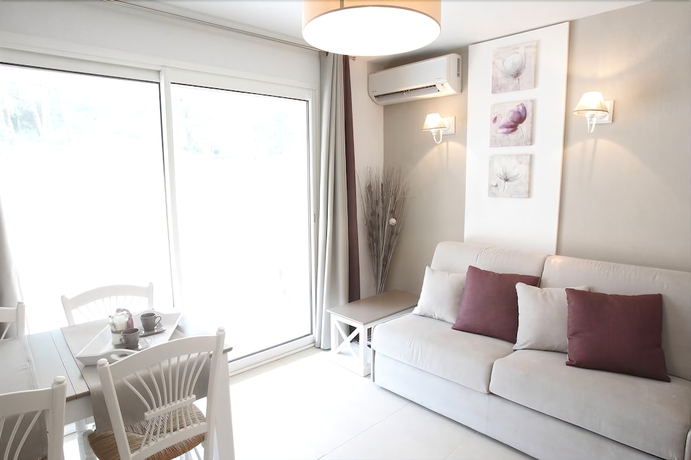 Imagen de la habitación del Hotel Residhotel – Résidence Pont Du Gard. Foto 4
