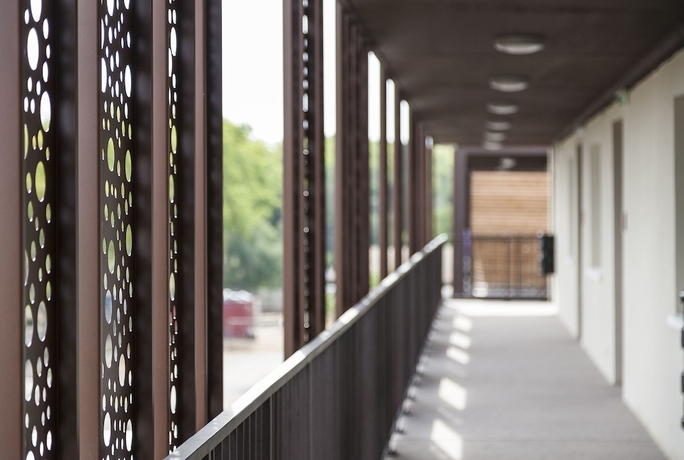 Imagen de los interiores del Hotel Residhotel – Résidence Pont Du Gard. Foto 14