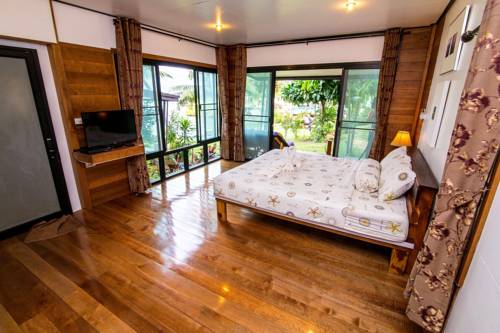 Imagen de la habitación del Hotel Resolution Resort. Foto 9