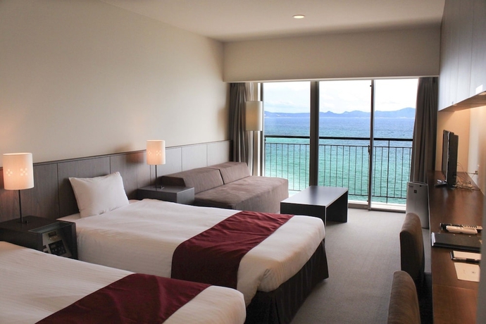 Imagen de la habitación del Hotel Resonex Nago. Foto 6