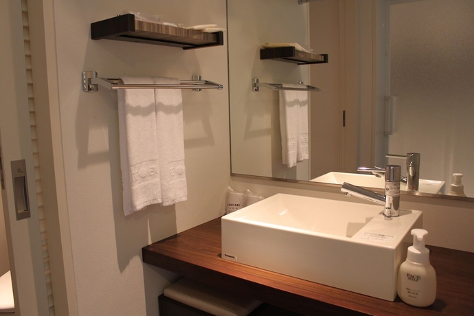 Imagen de la habitación del Hotel Resonex Nago. Foto 9