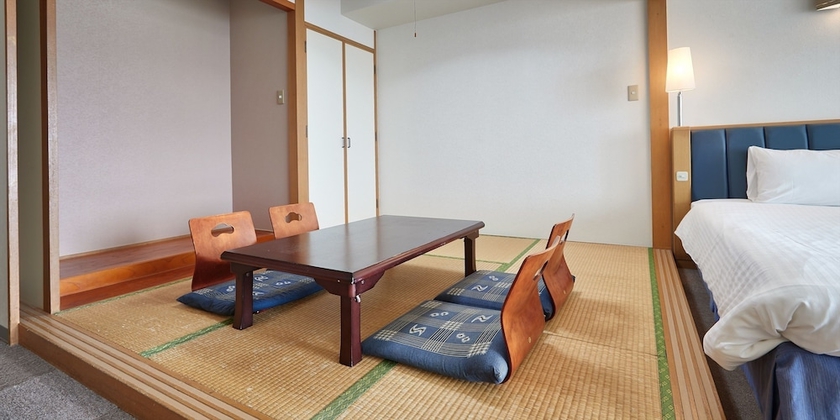 Imagen de la habitación del Hotel Resonex Nago. Foto 11