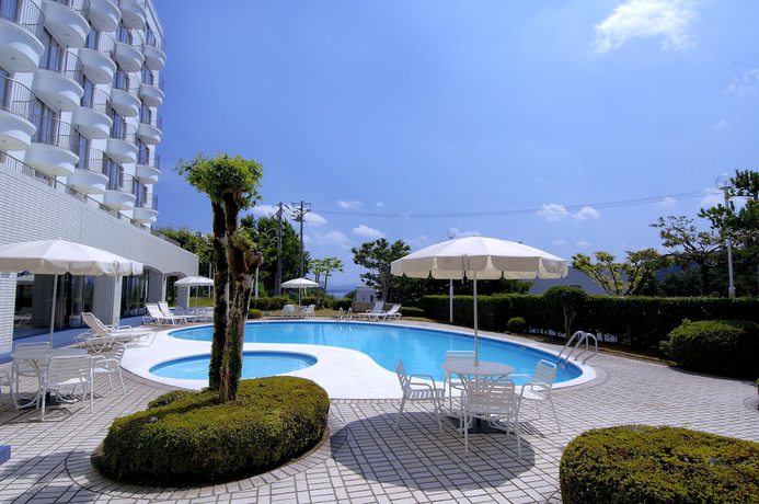 Imagen de la piscina del Hotel Resorpia Kumihama. Foto 17