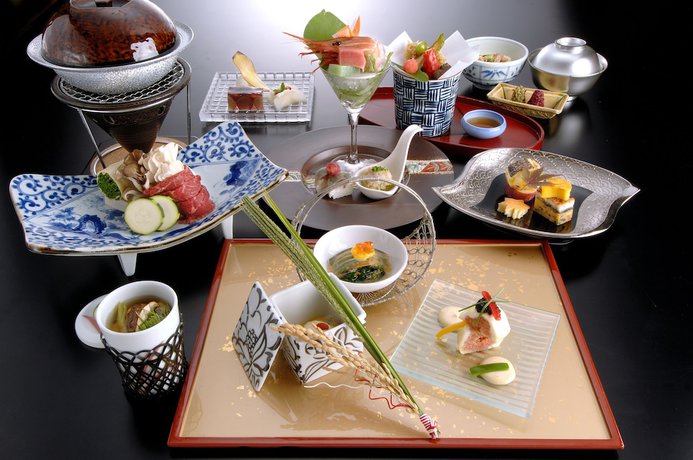 Imagen del bar/restaurante del Hotel Resorpia Kumihama. Foto 4