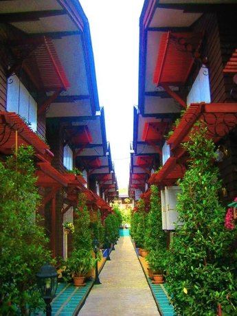 Imagen de los exteriores del Hotel Resort Bangphlat. Foto 7