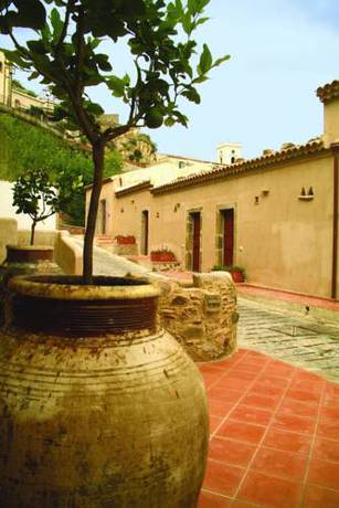 Imagen de la habitación del Hotel Resort Borgo San Rocco. Foto 14