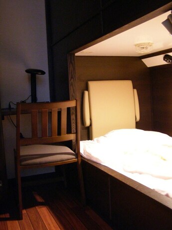 Imagen de la habitación del Hotel Resort Capsule Sakuragicho. Foto 20