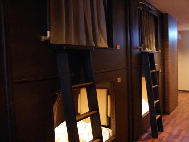 Imagen de la habitación del Hotel Resort Capsule Sakuragicho. Foto 25