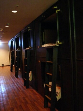 Imagen de la habitación del Hotel Resort Capsule Sakuragicho. Foto 26