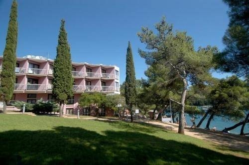 Imagen general del Hotel Resort Centinera. Foto 10