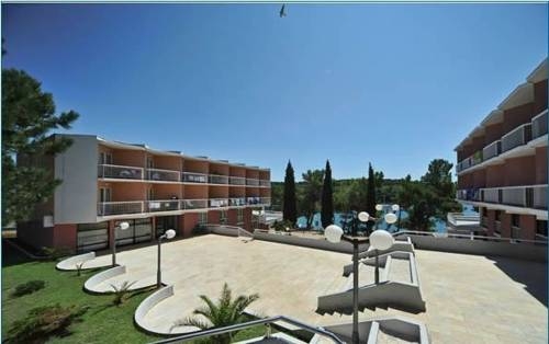 Imagen general del Hotel Resort Centinera. Foto 11