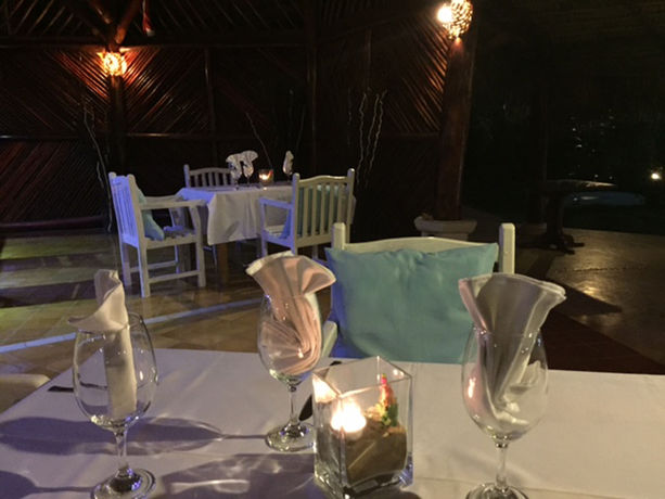 Imagen del bar/restaurante del Hotel Resort Costa Las Ballenas. Foto 6