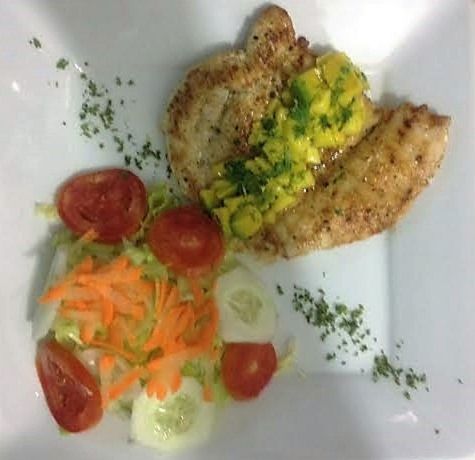 Imagen del bar/restaurante del Hotel Resort Costa Las Ballenas. Foto 8